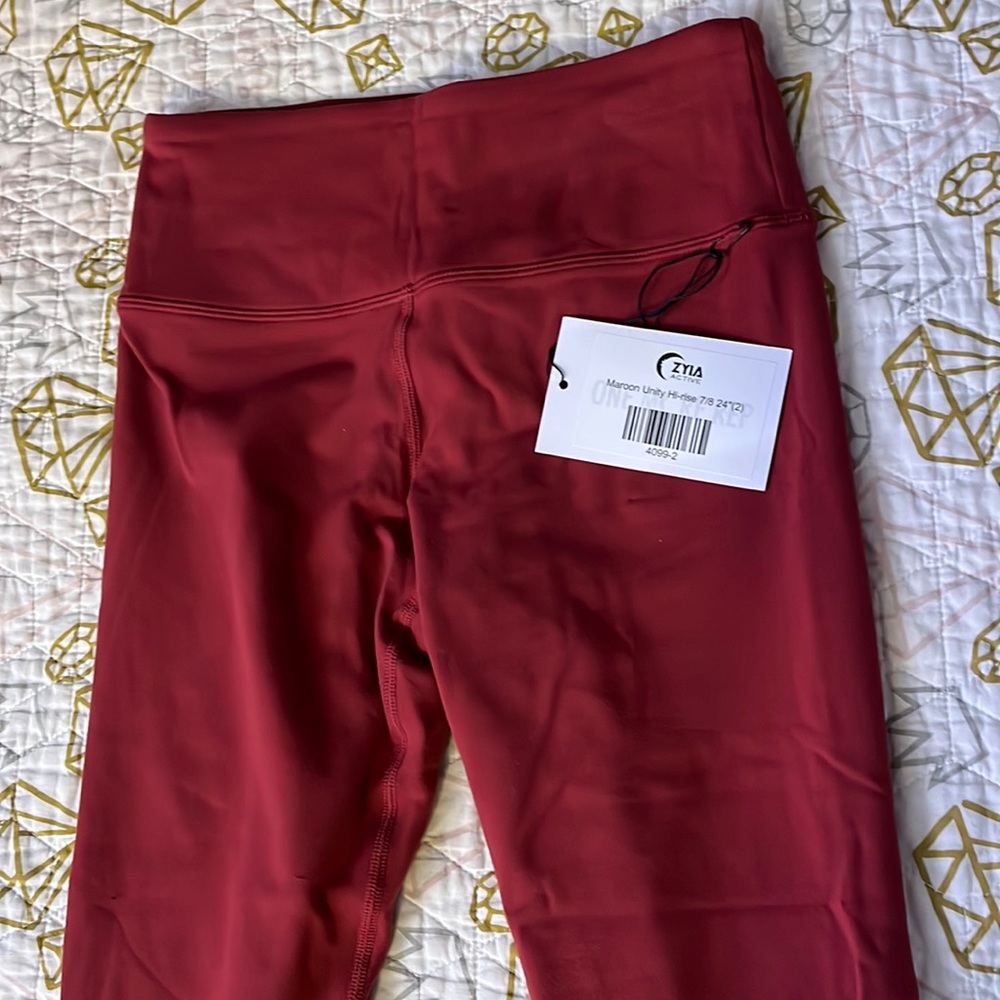 Zyia Active High Rise Legging 7/8, 24” (Size 2)